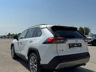 Toyota RAV4 Luxe+