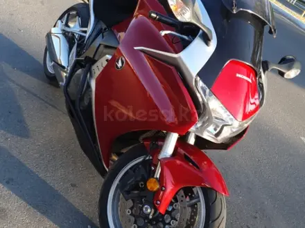 Honda  VFR 1200 F 2010 года за 3 500 000 тг. в Костанай – фото 2