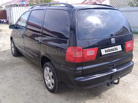 SEAT Alhambra 2002 года за 2 000 000 тг. в Атырау – фото 8