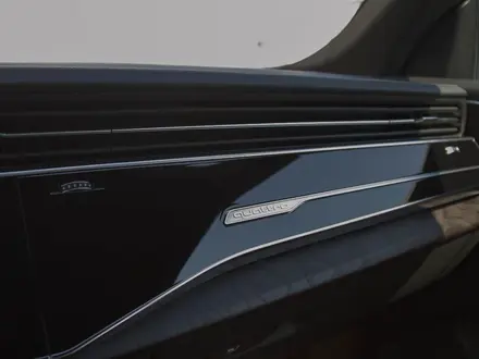 Audi Q8 2022 года за 39 000 000 тг. в Алматы – фото 11