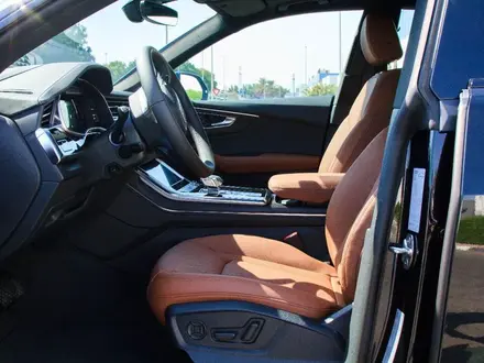 Audi Q8 2022 года за 39 000 000 тг. в Алматы – фото 13