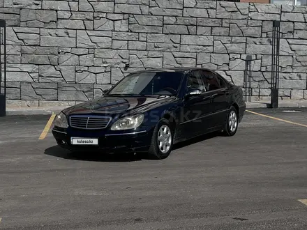 Mercedes-Benz S 320 1999 года за 2 800 000 тг. в Алматы