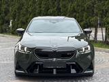 BMW M5 2024 года за 94 800 000 тг. в Алматы – фото 3