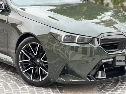 BMW M5 2024 года за 94 800 000 тг. в Алматы – фото 4