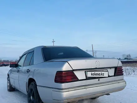 Mercedes-Benz E 220 1993 года за 1 700 000 тг. в Щучинск – фото 2