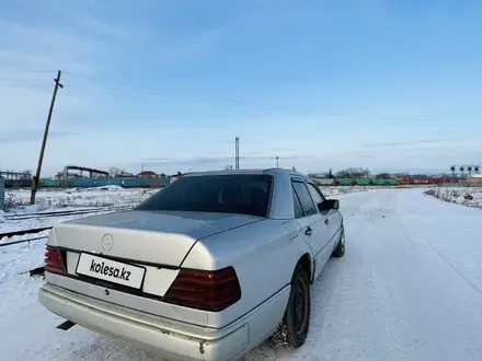 Mercedes-Benz E 220 1993 года за 1 700 000 тг. в Щучинск – фото 3
