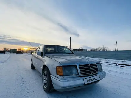 Mercedes-Benz E 220 1993 года за 1 700 000 тг. в Щучинск