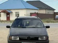 Volkswagen Passat, 1990