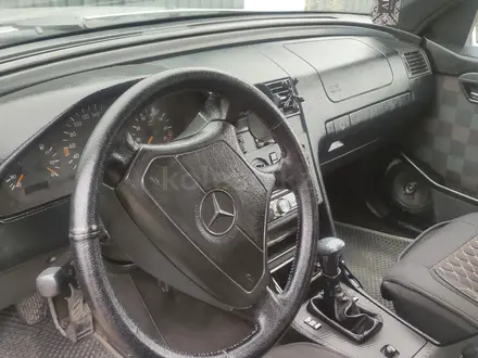 Mercedes-Benz C 180 1994 года за 2 500 000 тг. в Семей – фото 3