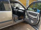 Nissan X-Trail 2002 года за 2 000 000 тг. в Актобе – фото 2