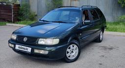 Volkswagen Passat 1996 годаүшін2 100 000 тг. в Алматы