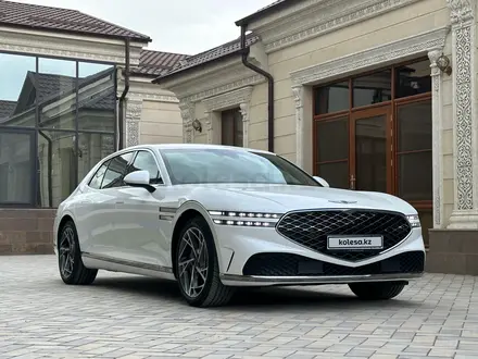 Genesis G90 2022 года за 50 000 000 тг. в Астана