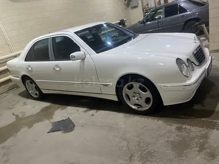 Mercedes-Benz E 280 2000 года за 6 500 000 тг. в Жезказган – фото 2