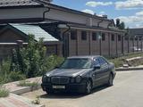 Mercedes-Benz E 320 1997 годаүшін2 200 000 тг. в Астана