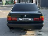 BMW 520 1992 года за 2 950 000 тг. в Алматы – фото 3