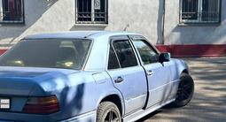 Mercedes-Benz E 230 1993 года за 500 000 тг. в Алматы