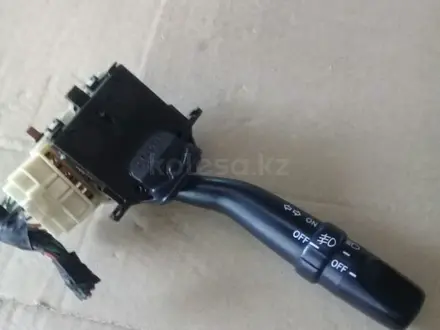 Переключатель поворотов Toyota Hiace H100 2001 за 15 000 тг. в Астана