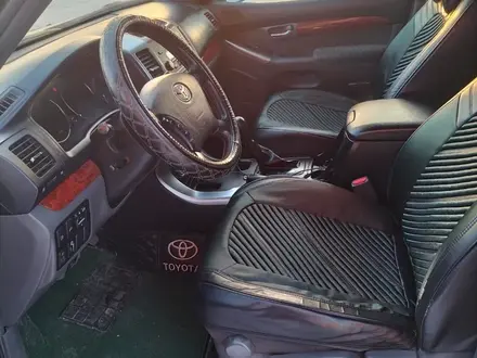 Toyota Land Cruiser Prado 2007 года за 11 000 000 тг. в Актобе – фото 10