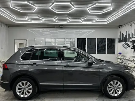 Volkswagen Tiguan 2021 года за 17 500 000 тг. в Атырау – фото 6