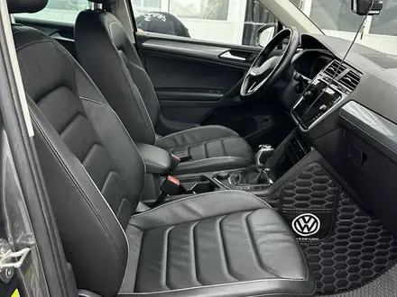 Volkswagen Tiguan 2021 года за 17 500 000 тг. в Атырау – фото 3