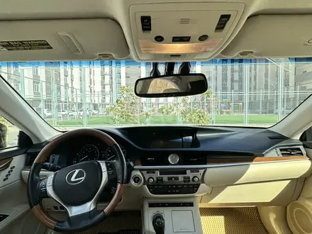 Lexus ES 300h 2014 года за 8 000 000 тг. в Актау – фото 6