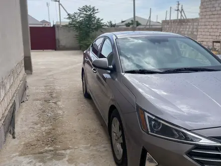 Hyundai Elantra 2020 года за 5 600 000 тг. в Актау – фото 2