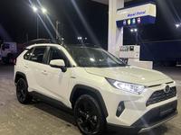 Toyota RAV4 2023 года за 17 000 000 тг. в Алматы