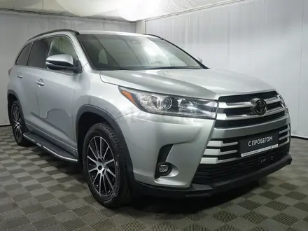 Toyota Highlander 2018 года за 19 300 000 тг. в Алматы – фото 19