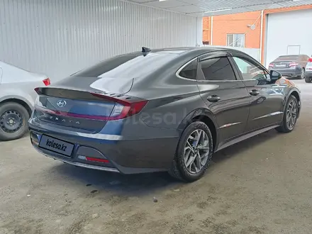 Hyundai Sonata 2022 года за 8 766 225 тг. в Актобе – фото 5
