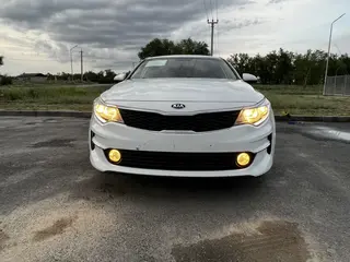 Kia K5, 2017