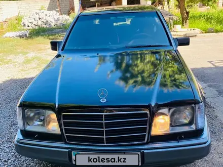 Mercedes-Benz E 280 1995 года за 2 700 000 тг. в Шымкент