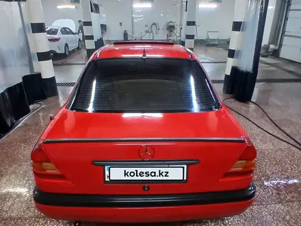 Mercedes-Benz C 200 1994 года за 1 300 000 тг. в Астана – фото 6