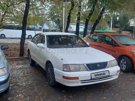 Toyota Avalon 1995 года за 2 500 000 тг. в Алматы – фото 2