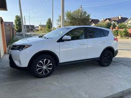 Toyota RAV4 2015 года за 7 800 000 тг. в Атырау – фото 3