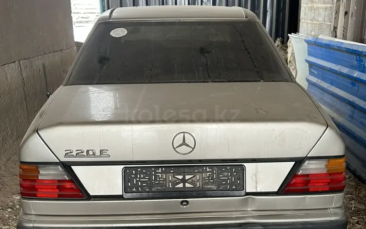Mercedes-Benz E 220 1993 годаүшін1 000 000 тг. в Алматы