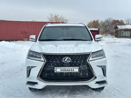 Lexus LX 570 2021 года за 52 000 000 тг. в Семей