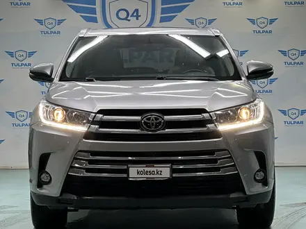 Toyota Highlander 2014 года за 15 000 000 тг. в Астана