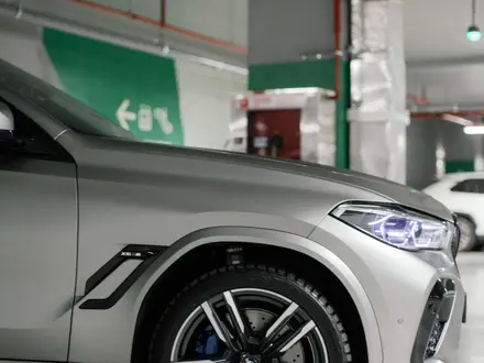 BMW X6 M 2020 года за 69 975 000 тг. в Астана – фото 7