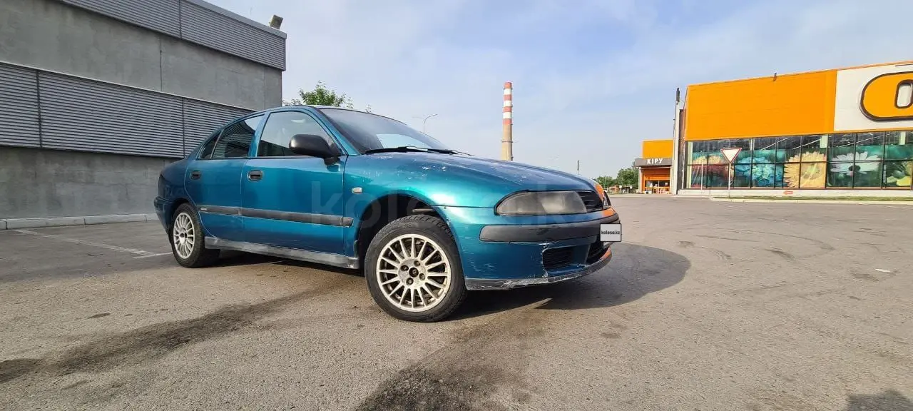 Mitsubishi Carisma, 2002