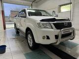 Toyota Hilux 2013 годаfor12 300 000 тг. в Жанаозен