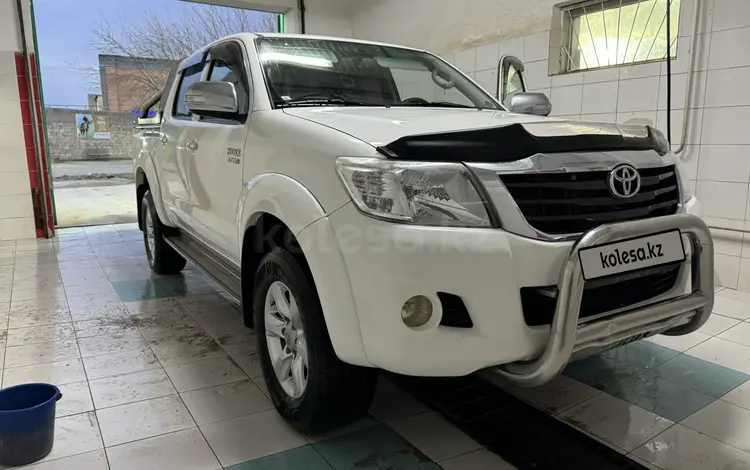 Toyota Hilux 2013 года за 12 300 000 тг. в Жанаозен