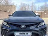 Toyota Camry 2023 года за 16 500 000 тг. в Астана – фото 2