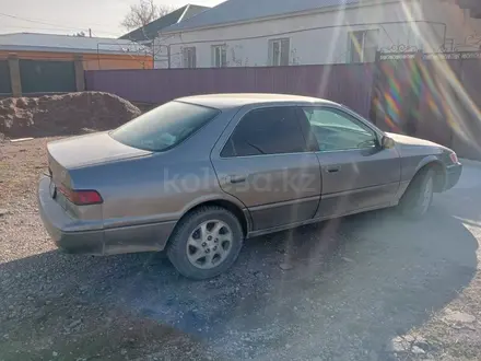 Toyota Camry 1999 года за 3 300 000 тг. в Алматы – фото 2