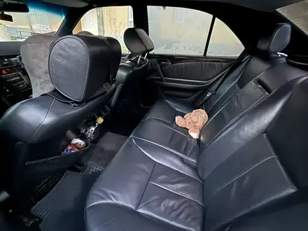 Mercedes-Benz E 320 1997 года за 3 100 000 тг. в Алматы – фото 5