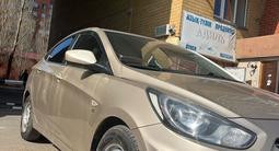 Hyundai Solaris 2013 года за 4 000 000 тг. в Астана – фото 2