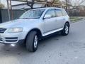 Volkswagen Touareg 2005 года за 4 800 000 тг. в Алматы – фото 16