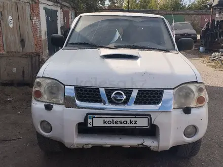 Nissan NP300 2012 года за 3 500 000 тг. в Актобе