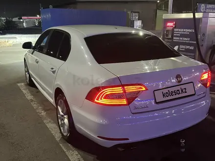 Skoda Superb 2014 года за 4 500 000 тг. в Алматы – фото 12