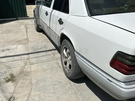 Mercedes-Benz E 280 1994 года за 1 300 000 тг. в Алматы – фото 2