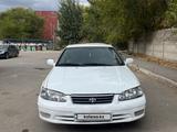 Toyota Camry 2000 годаүшін3 050 000 тг. в Караганда – фото 4